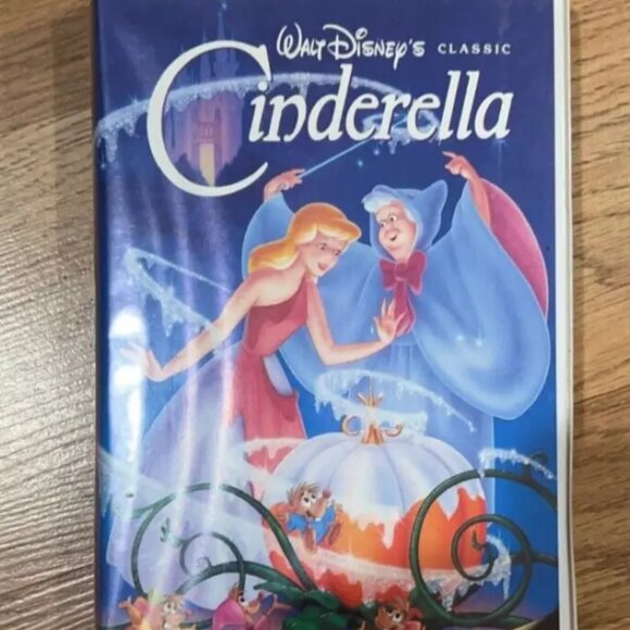 Walt Disney’s Cinderella Black Diamond Edition The Classics RARE COLLECTIBLE